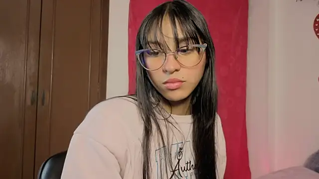 PaulaCutexs online show from 05-11-26, 02:39