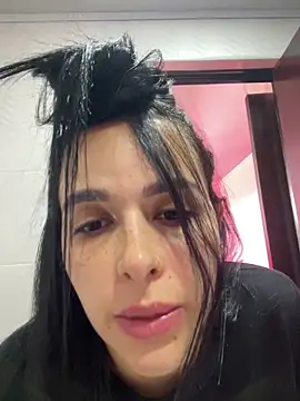 leila moretti online show from 03-27-26, 05:23