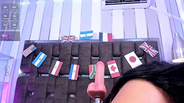 Snapshot of NinaBloom_ chatting on 07-18-26, 01:04 NinaBloom online show from 07-18-26, 01:04