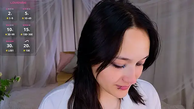 Snapshot of DarcyBlackwood chatting on 07-17-26, 01:45 DarcyBlackwood online show from 07-17-26, 01:45