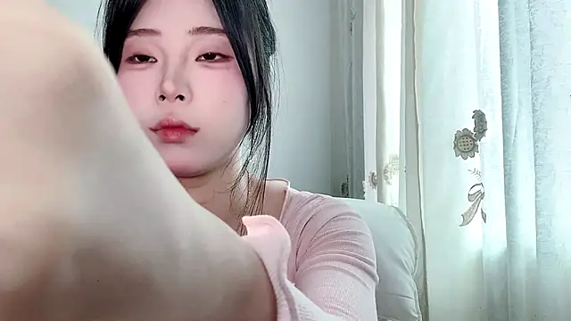 yiyibaby2026 online show from 04-17-26, 02:36