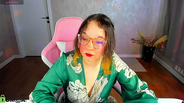 Aleks-caster online show from 05-07-26, 01:11