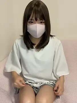 Snapshot of ichigonoiichan chatting on 06-01-26, 11:50 ichigonoiichan online show from 06-01-26, 11:50