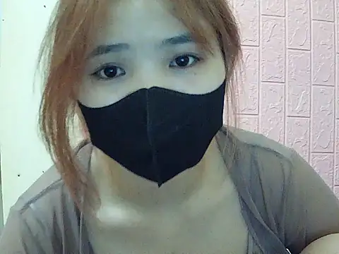 Snapshot of VyVy18 chatting on 03-28-26, 01:22 VyVy18 online show from 03-28-26, 01:22