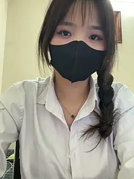 VyVy18 online show from 06-30-26, 04:13