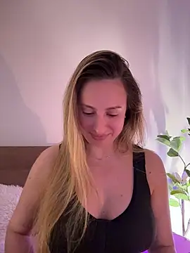 EvaRyen  online show from 05-09-26, 03:39
