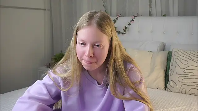 LashandaDevoto online show from 03-22-26, 12:30