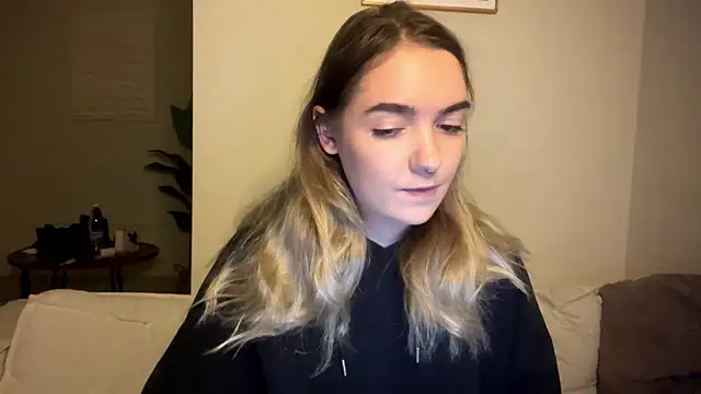 Snapshot of RoxyWet chatting on 06-09-26, 11:44 RoxyWet online show from 06-09-26, 11:44
