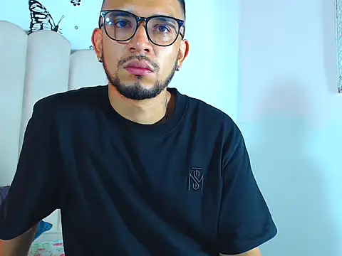 DiemMartinez01 online show from 03-12-26, 01:28