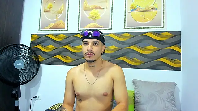 Leon Hotx online show from 03-30-26, 07:15