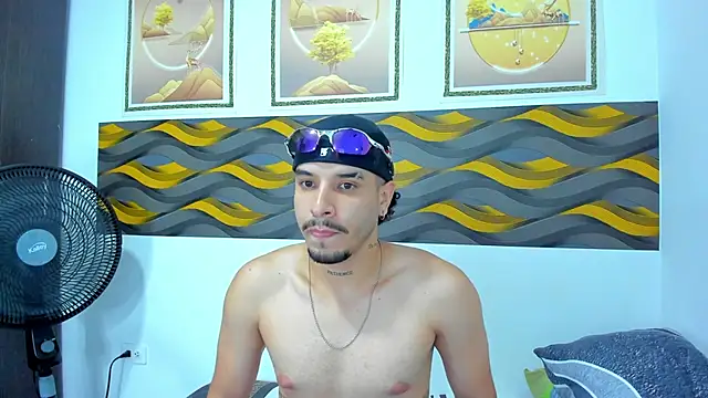 Leon Hotx online show from 04-14-26, 02:39