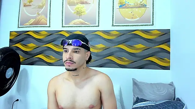 Leon Hotx online show from 04-16-26, 02:34