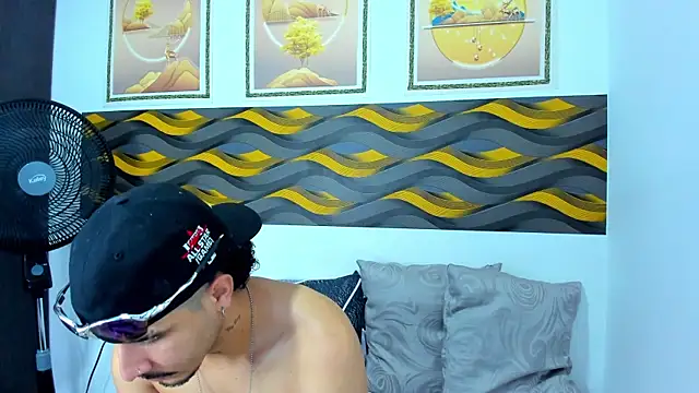 Leon Hotx online show from 04-27-26, 07:23