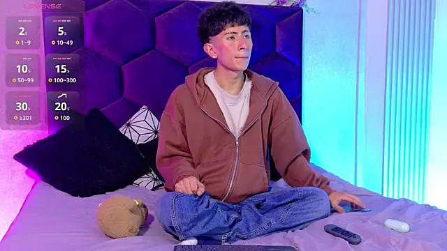 AndyJustgame  online show from 04-21-26, 04:41