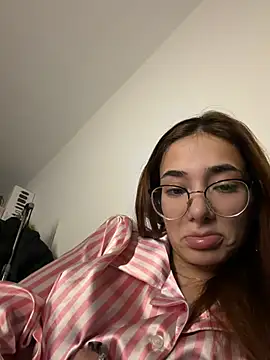 MiilaStarr online show from 03-12-26, 06:58