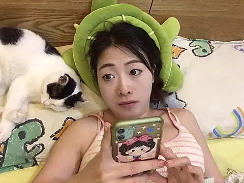 Lucky guoguo1 online show from 07-30-26, 08:52
