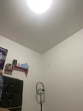 LINDA EF online show from 04-11-26, 12:31