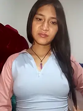 KarolaMendez online show from 06-18-26, 12:22