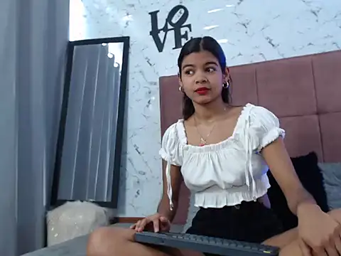 Daniela Lunax online show from 03-30-26, 03:46
