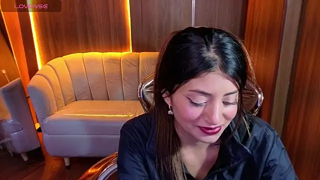 Lia queen tx online show from 04-16-26, 03:07