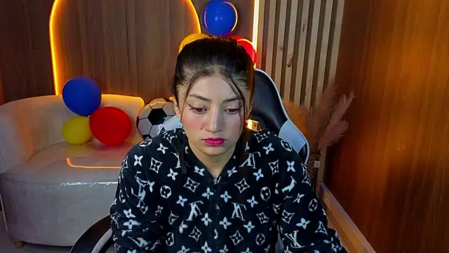 Snapshot of Lia_queen_tx chatting on 07-04-26, 03:24 Lia queen tx online show from 07-04-26, 03:24