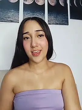 isabellaHill2 online show from 04-26-26, 05:27