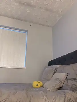 SexyRiri  online show from 03-12-26, 05:08