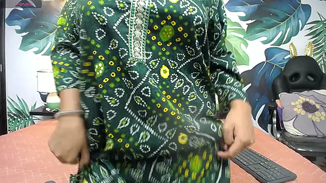 shakti moumita online show from 04-15-26, 07:58