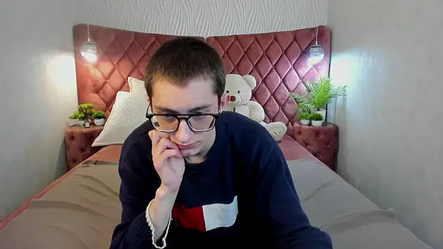 RonBevs online show from 03-19-26, 08:02