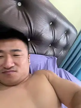Snapshot of Cunzhangshibage02 chatting on 07-05-26, 10:44 Cunzhangshibage02 online show from 07-05-26, 10:44