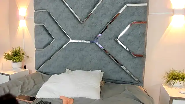 DanielaCruz-1 online show from 04-11-26, 07:45