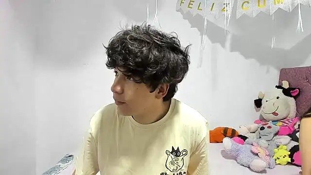 Snapshot of Desire_Ecstasy2 chatting on 06-19-26, 01:21 Desire Ecstasy2 online show from 06-19-26, 01:21