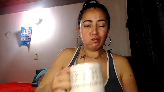 Snapshot of Alexandrina chatting on 09-26-25, 10:25 Alexandrina online show from 09-26-25, 10:25
