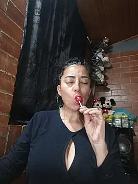 Alexandrina online show from 06-19-26, 06:01