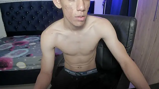 Josy 11 online show from 04-18-26, 01:09