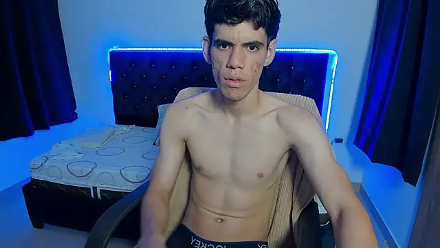 Josy 11 online show from 06-13-26, 12:41