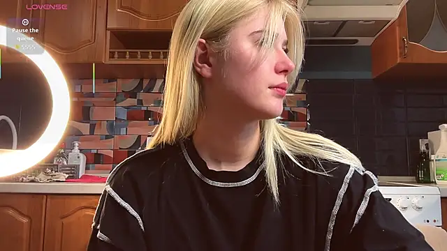 ivygenesis online show from 04-04-26, 10:57