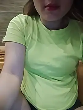 Snapshot of candy_flo chatting on 06-30-26, 12:55 candy flo online show from 06-30-26, 12:55