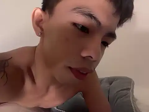 hottasianboy online show from 05-04-26, 09:38
