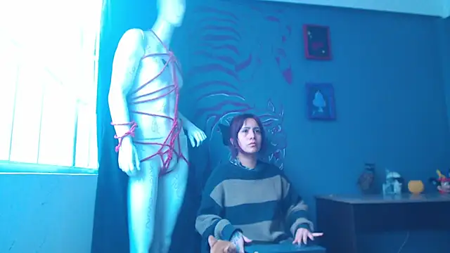 Snapshot of Regina_Iris chatting on 05-28-26, 11:40 Regina Iris online show from 05-28-26, 11:40