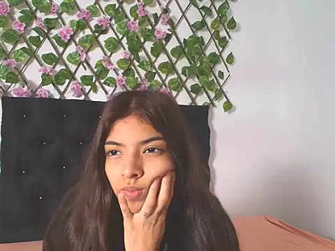 Sweet Scarlett  online show from 04-16-26, 03:24