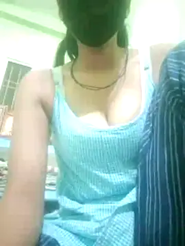 nidhiyadav00 online show from 04-17-26, 06:11
