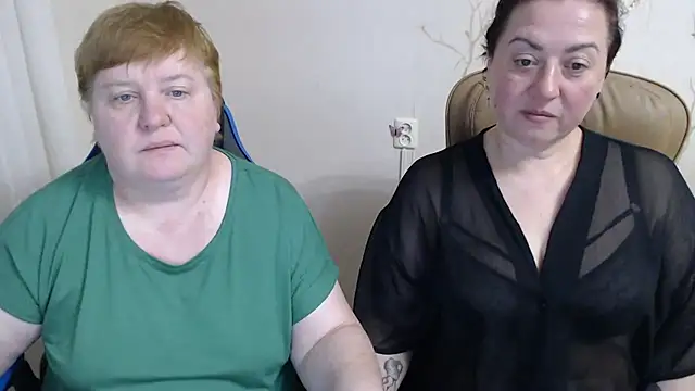 Lindy-Jeanie online show from 04-15-26, 06:26