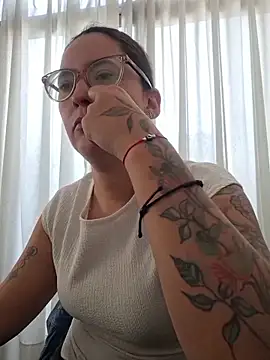 Snapshot of Sofia-desire chatting on 04-13-26, 08:36 Sofia-desire online show from 04-13-26, 08:36