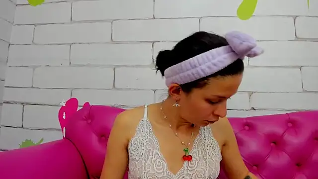 Danna Greyy online show from 04-17-26, 12:08