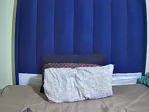 MelaniBbe online show from 04-19-26, 05:01