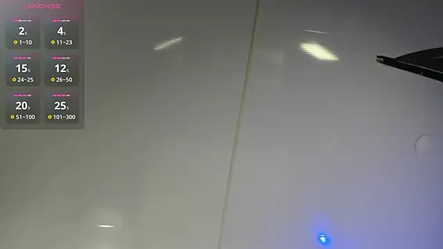 Snapshot of cuttie_blondie chatting on 06-11-26, 11:08 cuttie blondie online show from 06-11-26, 11:08