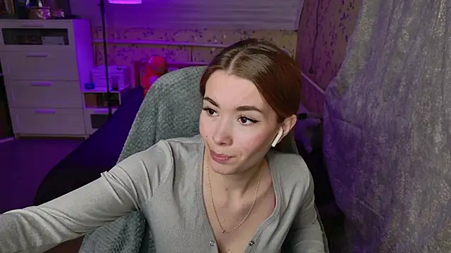 Lunavira online show from 04-09-26, 06:24
