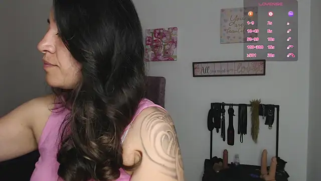 Snapshot of violeta_scott chatting on 06-10-26, 11:42 violeta scott online show from 06-10-26, 11:42