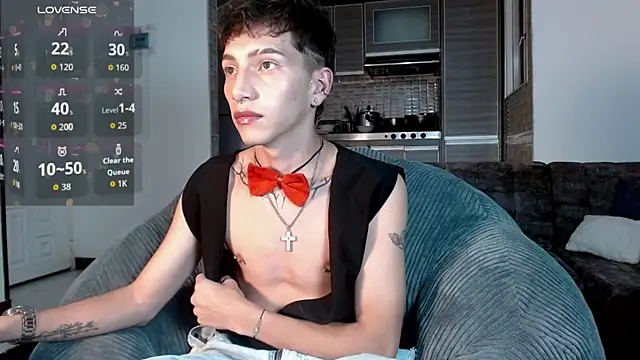 Snapshot of tiam_muller_fenix chatting on 05-08-26, 01:22 tiam muller fenix online show from 05-08-26, 01:22